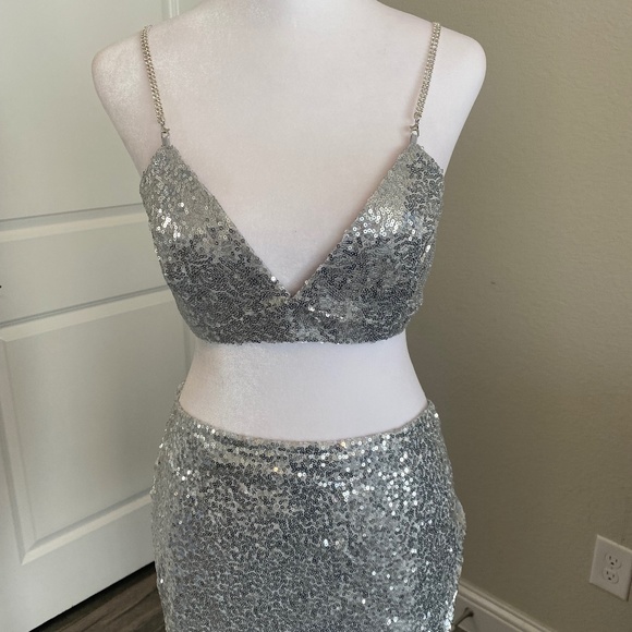 Sequin Bra Top - Picture 4 of 9
